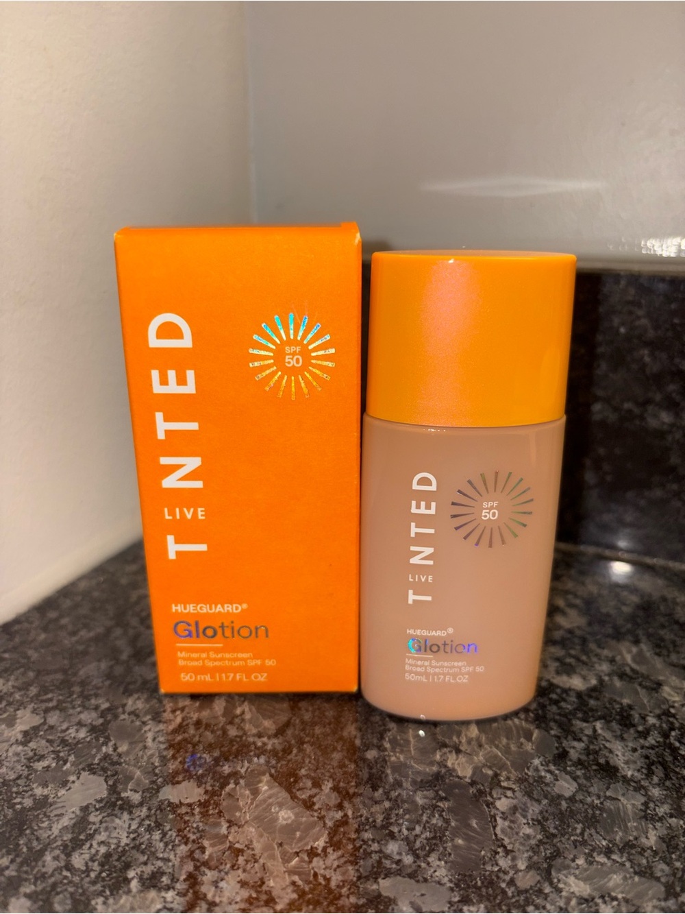 HUEGUARD® Glotion Mineral Sunscreen Broad Spectrum SPF 50
